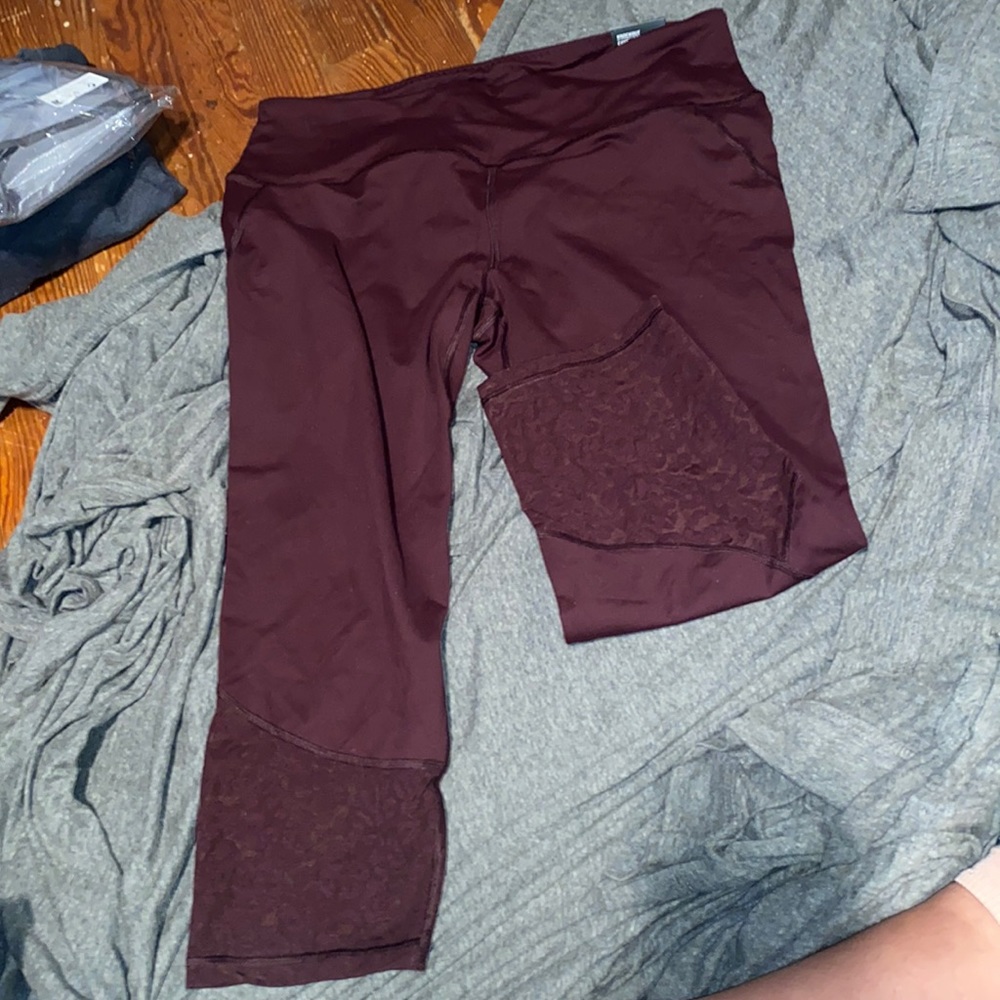NWT Victoria’s Secret Knockout Capri